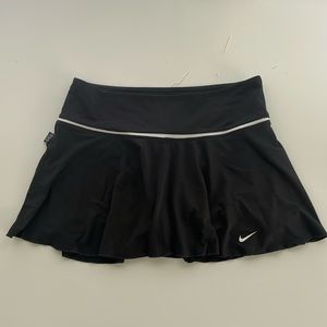 Vintage 90s y2k Nike black low rise tennis skort skirt with built in shorts